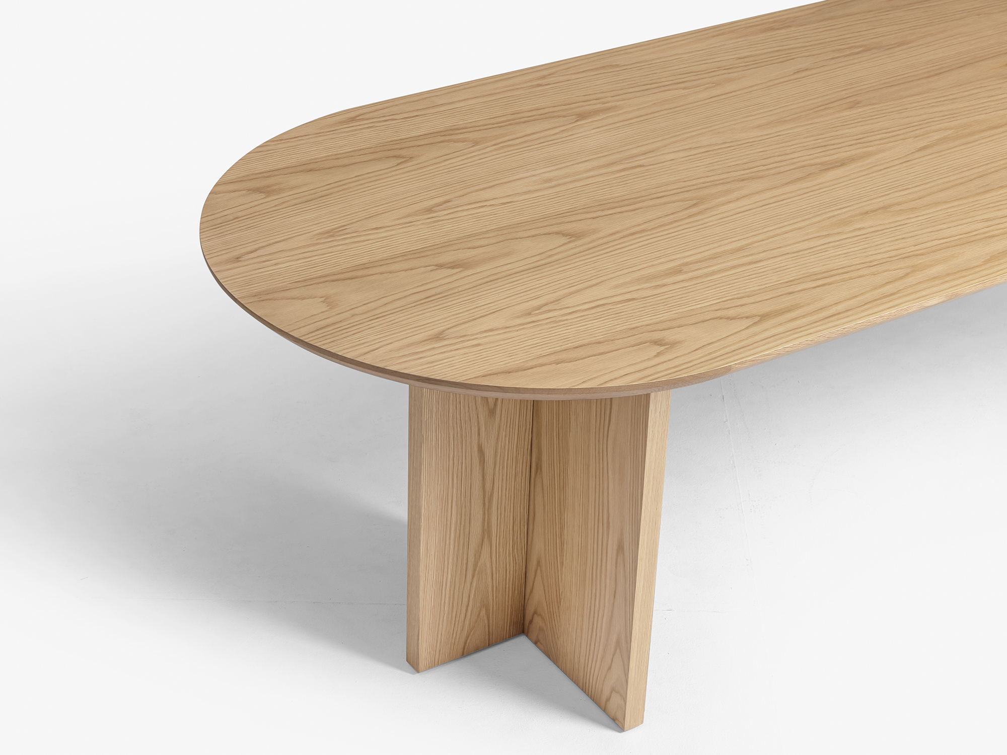 Ciso Oval Dining Table - Image 4