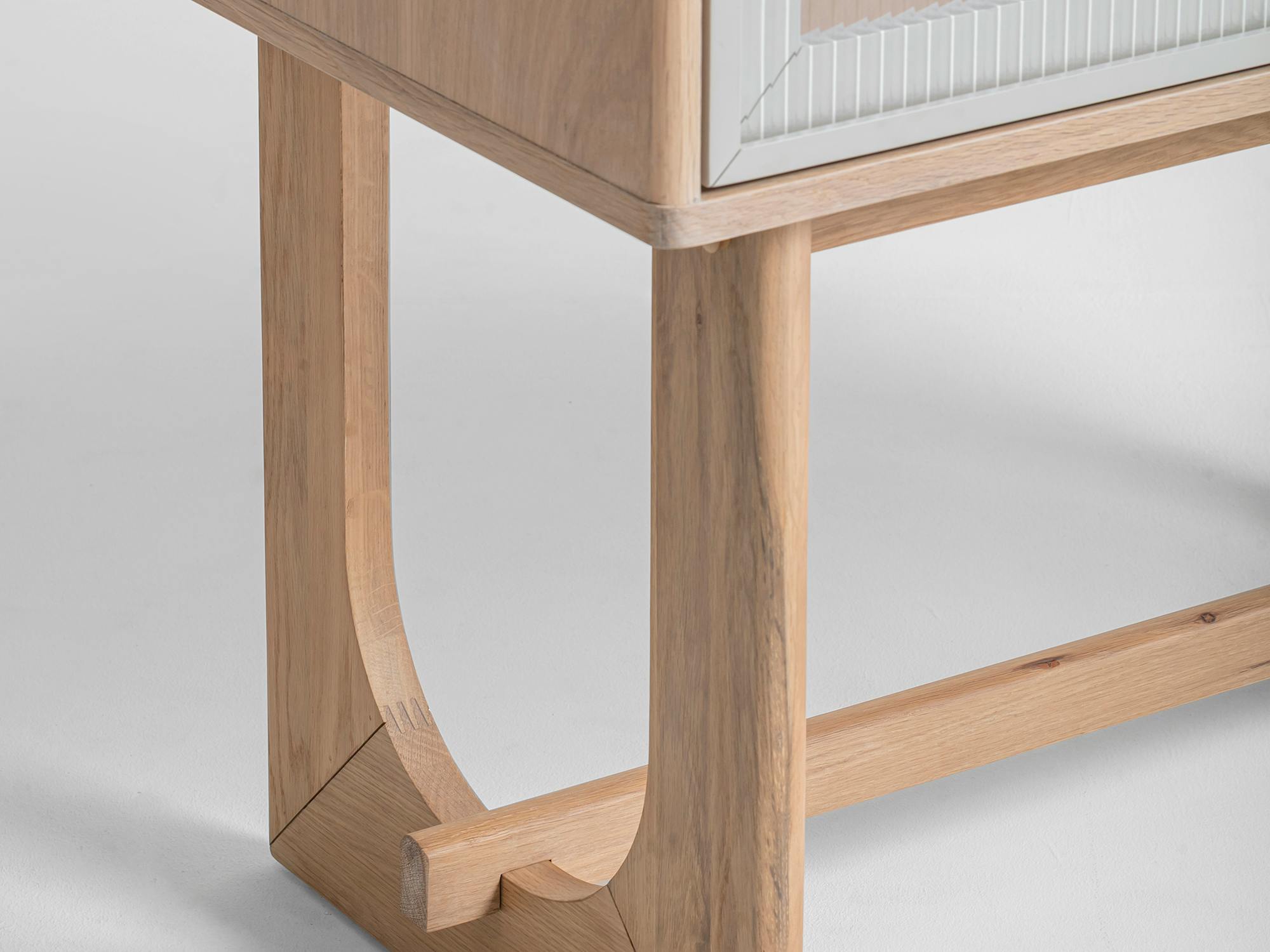 Arch Glass cabinet - Image 3