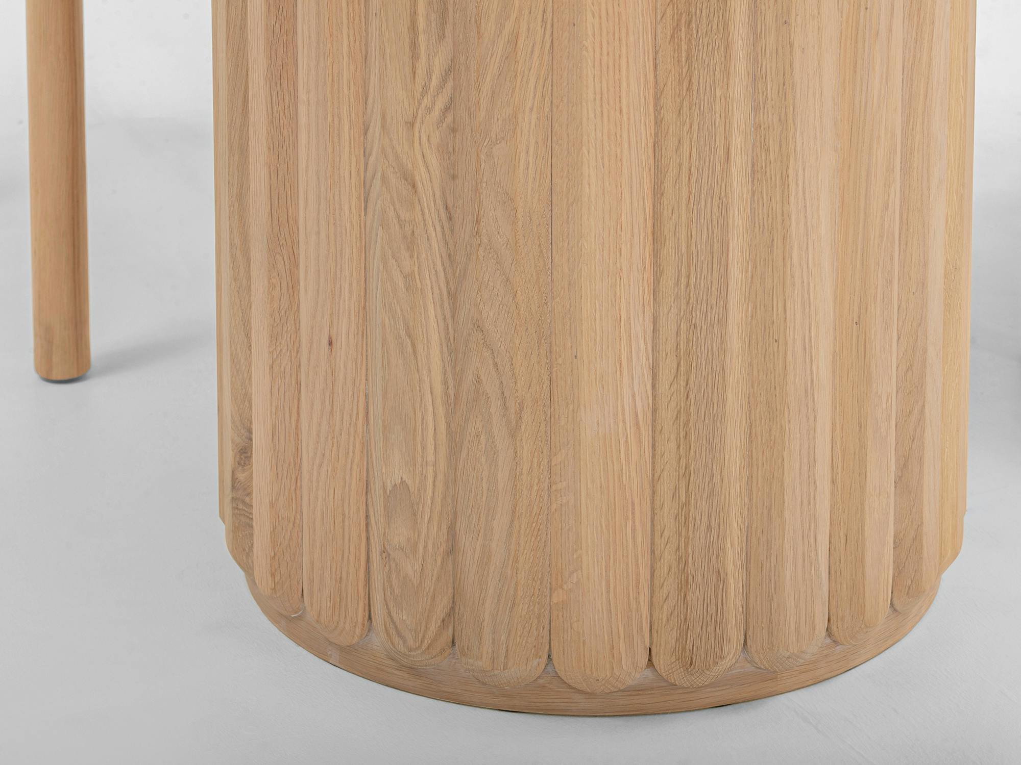 Solana Round dining table - Image 3