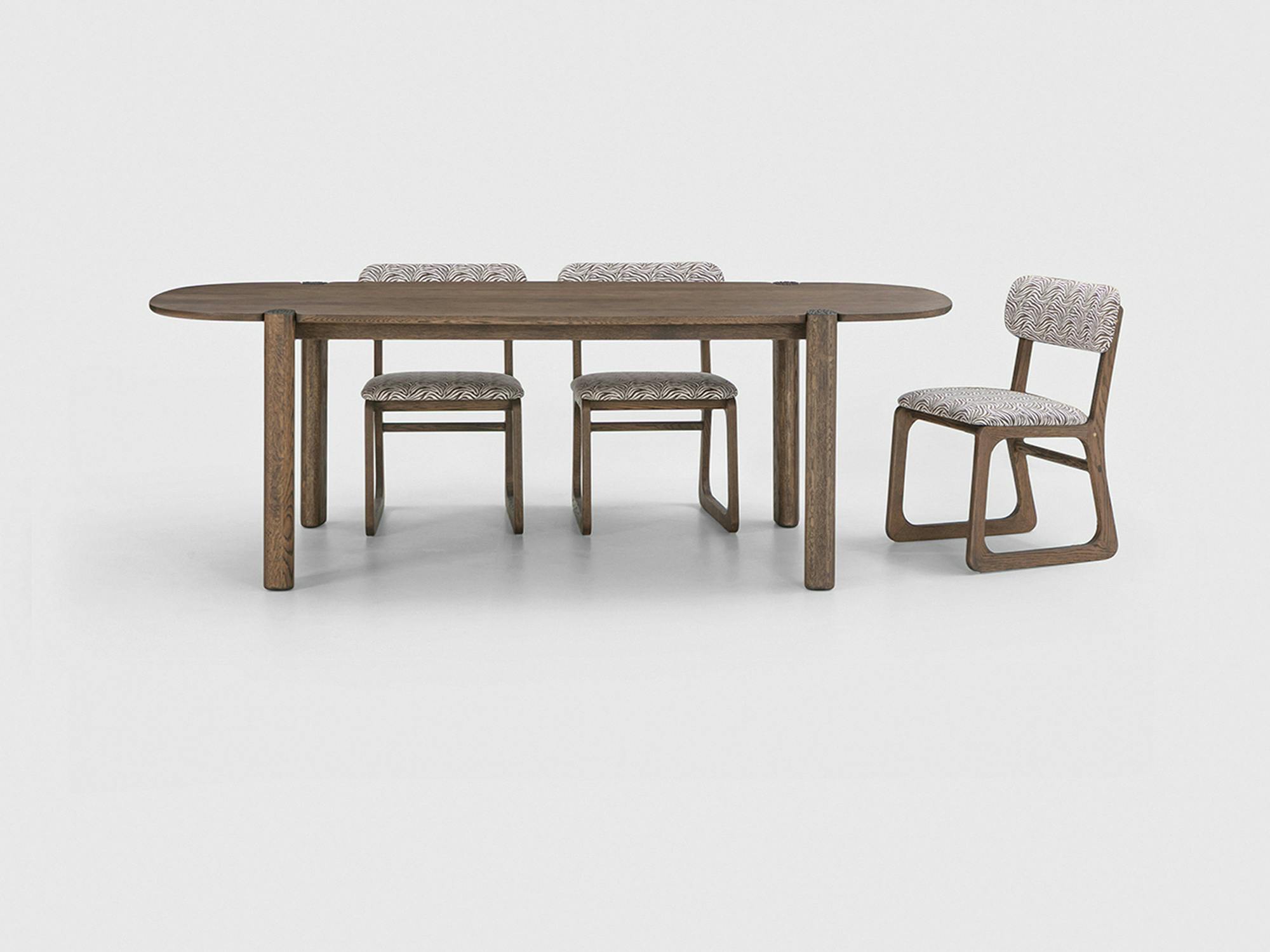 Carver Dining table - Image 5